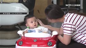 六月嬰坐螃蟹車　險遭陌生男偷抱走