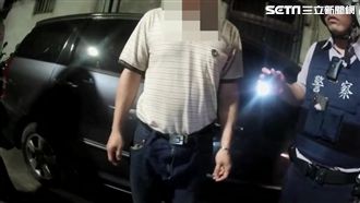 嫌竊車財物　遇警緊張到拉鍊忘了拉