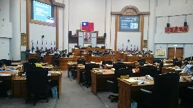 黃健庭報告近3小時　創台東縣議會紀錄