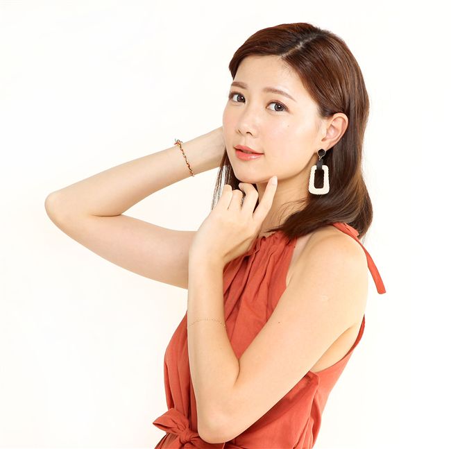 正妹主持美女許琬珍 Dash。（記者邱榮吉/攝影）