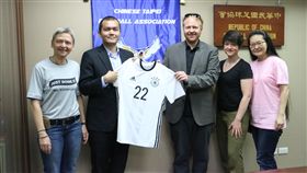 塞德勒拜會中華足協。（圖／中華足協提供）