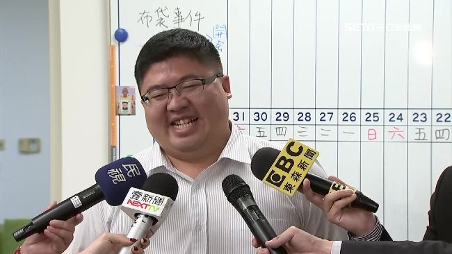 蔡啟芳嗆選嘉義　兒子蔡易餘：講X話