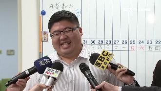 蔡啟芳嗆選嘉義　兒子蔡易餘：講X話