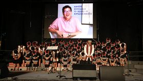 ▲▼2018玉山星空音樂會，是馬彼得校長特別為齊導而唱的音樂會。（圖／原聲童聲合唱團提供）