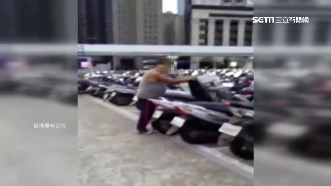 機車坐墊沿路開　灰衣男逃跑如輕功