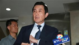 三中案　馬英九再度行使緘默權（2）台北地檢署偵辦「三中案」，27日再度傳訊前總統馬英九（圖）出庭釐清案情，馬英九庭後表示，在偵查程序合法性的疑慮還沒有釐清前，對於檢察官的詢問，他仍依法保持緘默。中央社記者蕭博文攝　107年4月27日