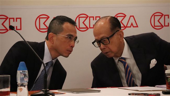 90歲首富李嘉誠退休　由李澤鉅接班