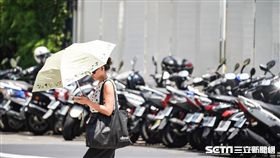 熱,炎熱,高溫,天氣,熱浪,中暑,曬傷,防曬 圖／記者林敬旻攝