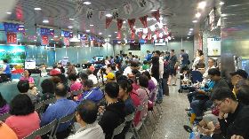 499吃到飽之亂  門市擠滿人潮