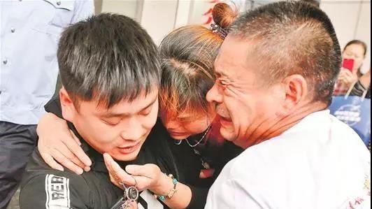 4歲兒遭拐賣…夫婦苦尋22年終團圓