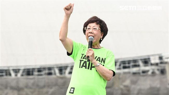 呂秀蓮被罵翻　槓柯粉：不該動員網軍