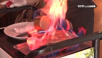 台中火焰烤鴨！直接桌邊噴火給你看