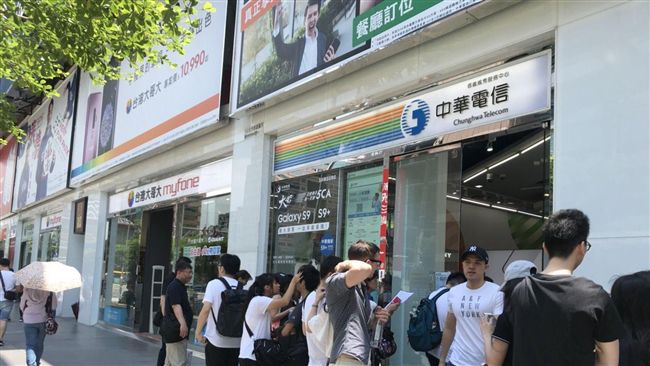 499首遇假日！店員恐明天才能下班