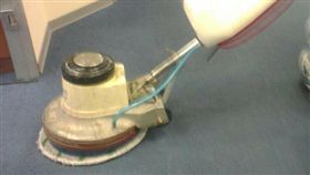 給員工多賺！超佛老闆兼粗工養家「罹癌第3期」　她淚：老天不公平（圖／翻攝自爆怨公社）
