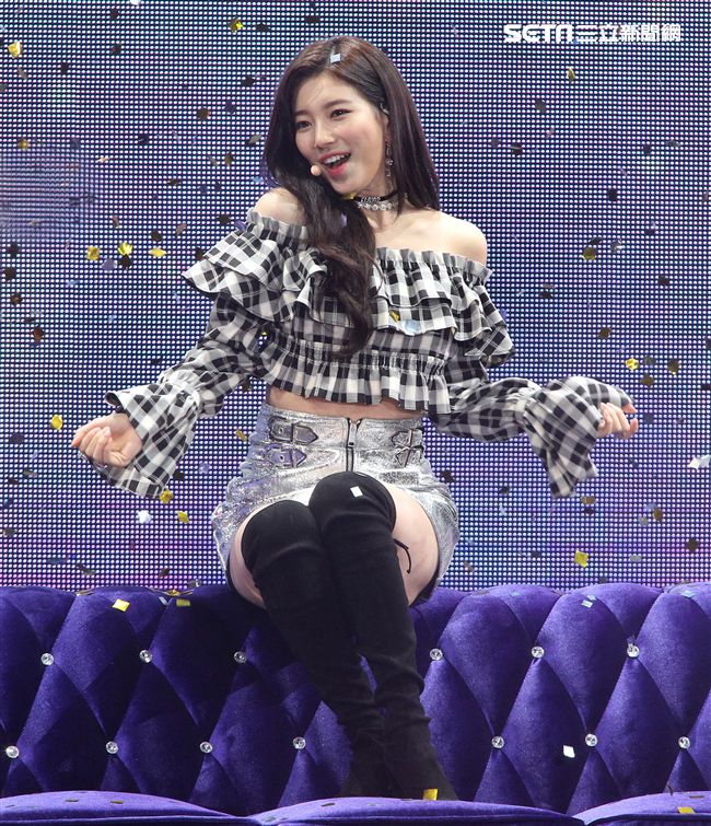 國民初戀裴秀智巡迴見面會台北首站，現場載歌載舞跟粉絲互動。（記者邱榮吉/攝影）