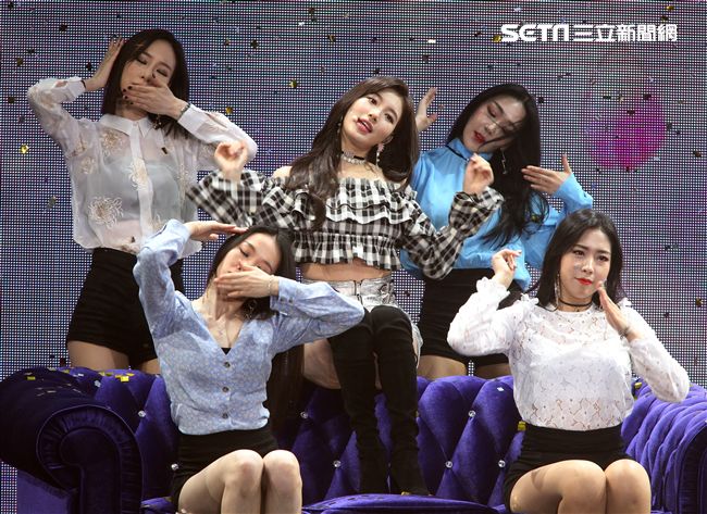 國民初戀裴秀智巡迴見面會台北首站，現場載歌載舞跟粉絲互動。（記者邱榮吉/攝影）