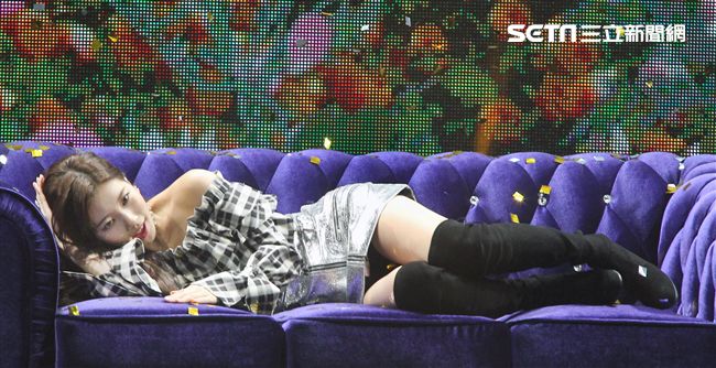 國民初戀裴秀智巡迴見面會台北首站，現場載歌載舞跟粉絲互動。（記者邱榮吉/攝影）