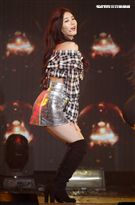 國民初戀裴秀智巡迴見面會台北首站，現場載歌載舞跟粉絲互動。（記者邱榮吉/攝影）