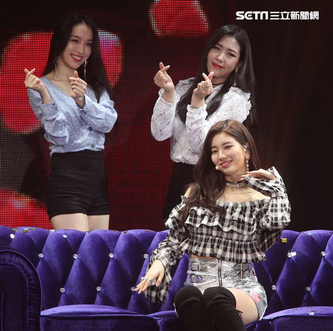 國民初戀裴秀智巡迴見面會台北首站，現場載歌載舞跟粉絲互動。（記者邱榮吉/攝影）