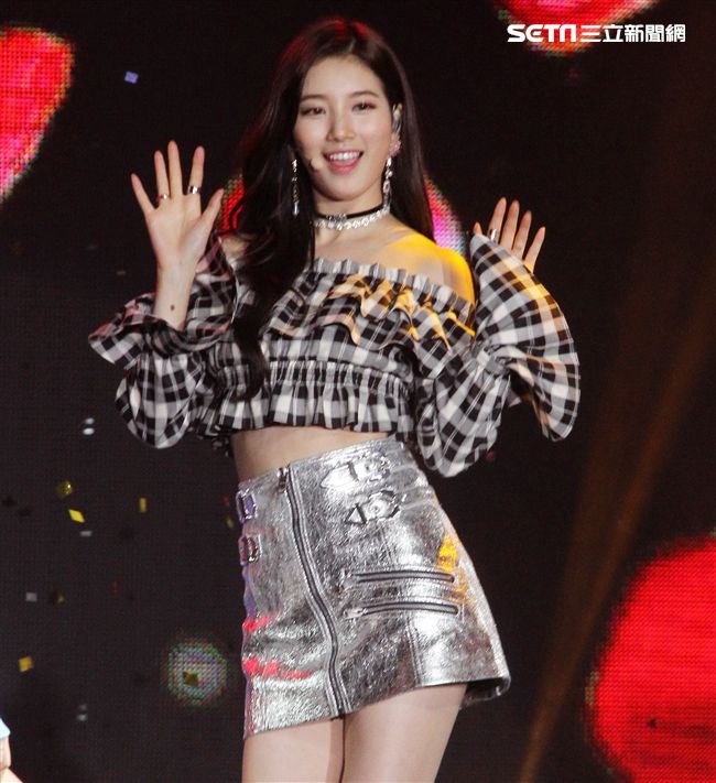 國民初戀裴秀智巡迴見面會台北首站，現場載歌載舞跟粉絲互動。（記者邱榮吉/攝影）