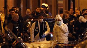 法國,巴黎,恐攻,隨機殺人,伊斯蘭國,IS,歌劇院,瘋子,槍響（圖／翻攝自推特）