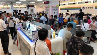 員工血汗工作累翻　中華電信遭罰百萬