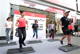 電信業者,499,吃到飽,Apple Watch Series 3 (GPS+ Cellular),遠傳,筋肉媽媽