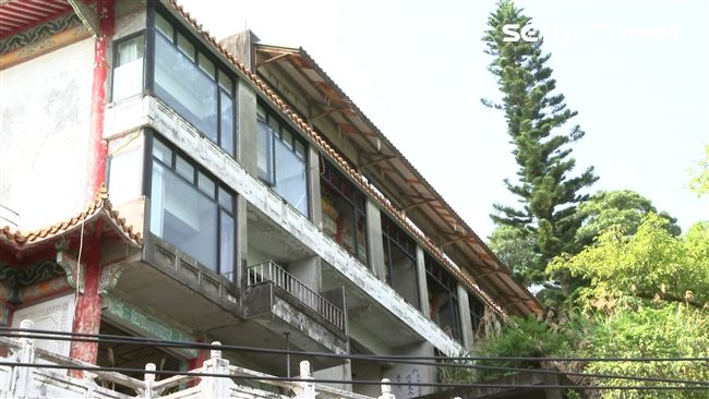 警衛室有半身女臉　鬧鬼飯店獨家直擊