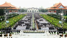 慈濟浴佛大典 總統蔡英文同台馬英九，柯文哲 慈濟提供