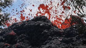 夏威夷國家公園內的奇勞亞（Kilauea）火山噴發（圖／翻攝自推特）