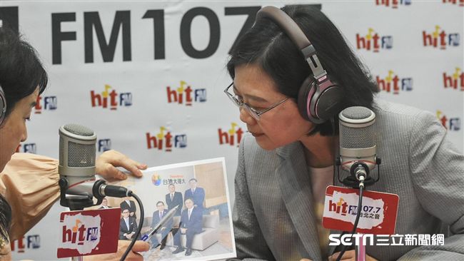 管中閔籲揪黑手　小英：請管教授告知