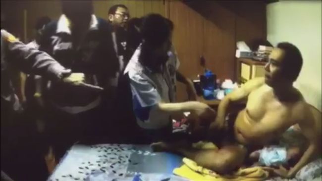 阿公滅親兒吸毒！渣父狹持男嬰拒捕！