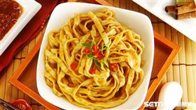 快煮麵。（圖／momo購物網提供）