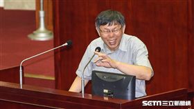 台北市長柯文哲出席市議會專案報告。 （圖／記者林敬旻攝）