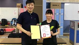 戴資穎獲頒發「選手理事」聘書（圖／協會提供）