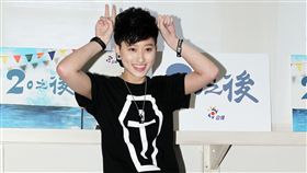 胡釋安、鄭靚歆、葉慈毓、江沂宸（原名江宜蓉、）林孫煜豪今日出席《20之後》新戲記者會（圖／記者邱榮吉攝）