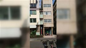 台灣,蝸居,高雄,鹽埕區,窄房,連通道,爆料公社　圖／翻攝自臉書爆料公社