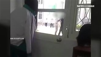 學生面前失控互毆　高中師右鉤拳爆打