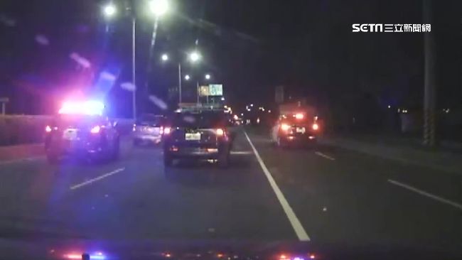 贓車竄逃　4警車包抄狂追18分鐘