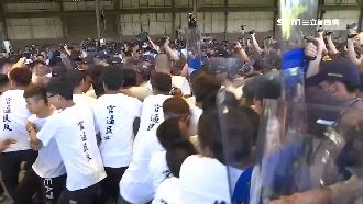 不服強制點交！債務人揮棍霸廠爆衝突
