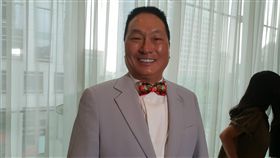 台灣電商競爭殘酷　王令麟：大者恆大東森購物攜手草莓網揮軍跨境電商，執行策略長王令麟今天表示，3年後東森購物海外營收肯定會超過台灣營收，而台灣電商市場「大者恆大」，是不得不面臨的殘酷事實。中央社記者江明晏攝　107年5月15日