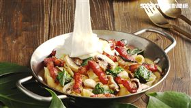 堤諾義比薩動作系料理。（圖／森邦集團提供）