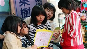 陳宥達推廣幼兒閱讀計畫　學齡前更重要台灣展臂閱讀協會創辦人暨執行長陳宥達22日說，閱讀不是上學後的事情，台灣現有教育單位推動閱讀集中在國小與圖書館，實際上，學齡前0到3歲的早期教育更重要。（邱上祐提供）中央社記者黃旭昇新北市傳真　107年3月22日