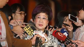 北市若禮讓柯文哲　呂秀蓮：民進黨代價嚴重民主進步黨籍前台南縣長蘇煥智3日宣布參選台北市長，前副總統呂秀蓮（中）3日出席在台北圓山大飯店舉行的「東亞和平論壇」前受訪表示，祝福蘇煥智心想事成，並指出如果還是禮讓現任台北市長柯文哲，民進黨會付出嚴重代價。中央社記者徐肇昌攝　107年3月3日