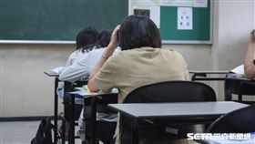 16:9
台電7月招考，2萬考生應考，-國家考試-考場-國考-公職- 圖／記者林敬旻攝