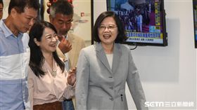 總統蔡英文接受周玉蔻專訪。 （圖／記者林敬旻攝）