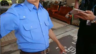 傘兵演習墜地命危　家屬一早被接走