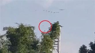 傘兵一條龍墜地　專家疑恐戰備傘出包