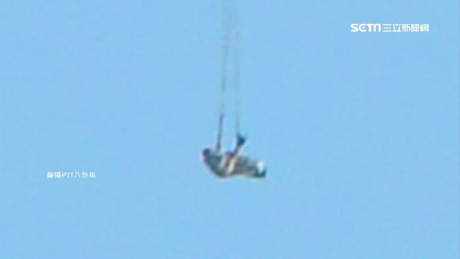 傘兵「繩纏腳」照瘋傳　特戰部回應了