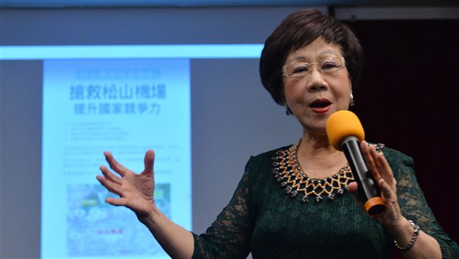 呂秀蓮：民調是「詐騙份子」